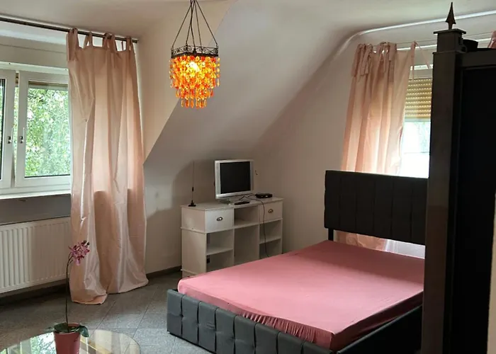 Im Duesseldorfer Norden Düsseldorf